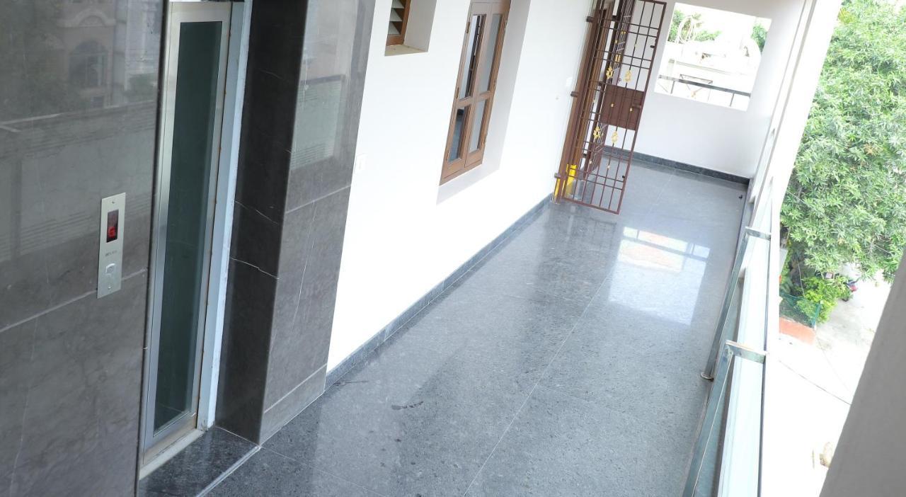 Truelife - Near Railway Station On Way To Balaji Temple - Breakfast Included - Ac 2Bhk Apartments - Coffee Tea Milk - Modular Kitchen, Super Fast Wifi, Smart Tv, 250 Jio Channels - Parking - Easy Access To All Temples - Top Service With Lots Of Love ティルパティ エクステリア 写真
