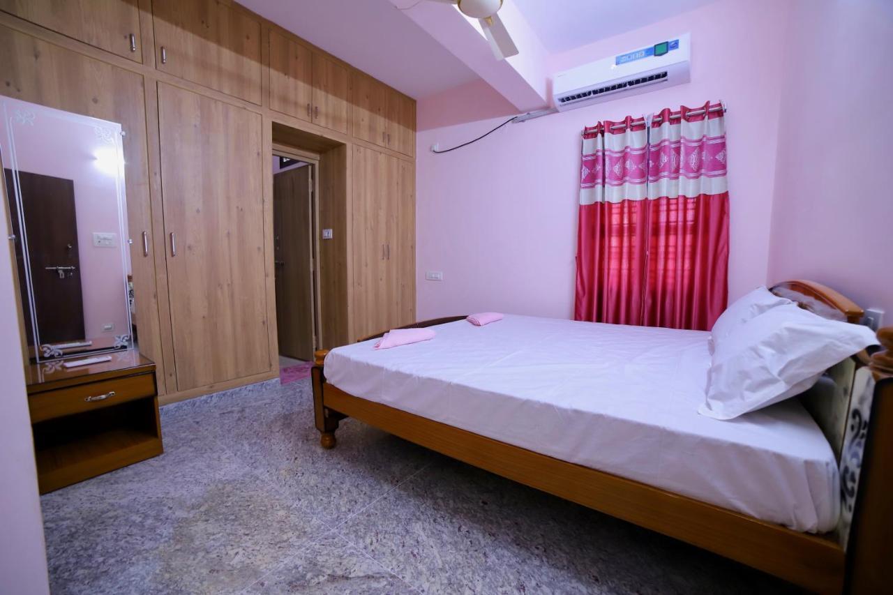 Truelife - Near Railway Station On Way To Balaji Temple - Breakfast Included - Ac 2Bhk Apartments - Coffee Tea Milk - Modular Kitchen, Super Fast Wifi, Smart Tv, 250 Jio Channels - Parking - Easy Access To All Temples - Top Service With Lots Of Love ティルパティ エクステリア 写真